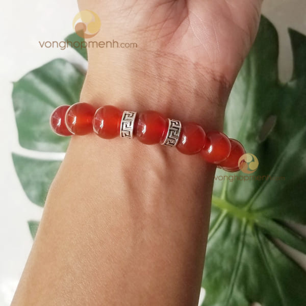 Vòng Tay Đá Mã Não Đỏ 12 ly mix charm chữ Vạn bạc thái S925