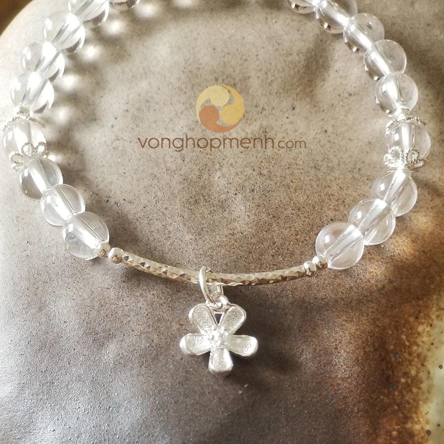 vong-tay-da-thach-anh-trang-6-ly-mix-charm-hoa-bac-925-tat2934-2